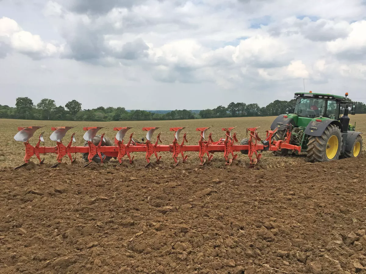 Multi Leader XT Plows Optimized for Maximum Productivity KUHN